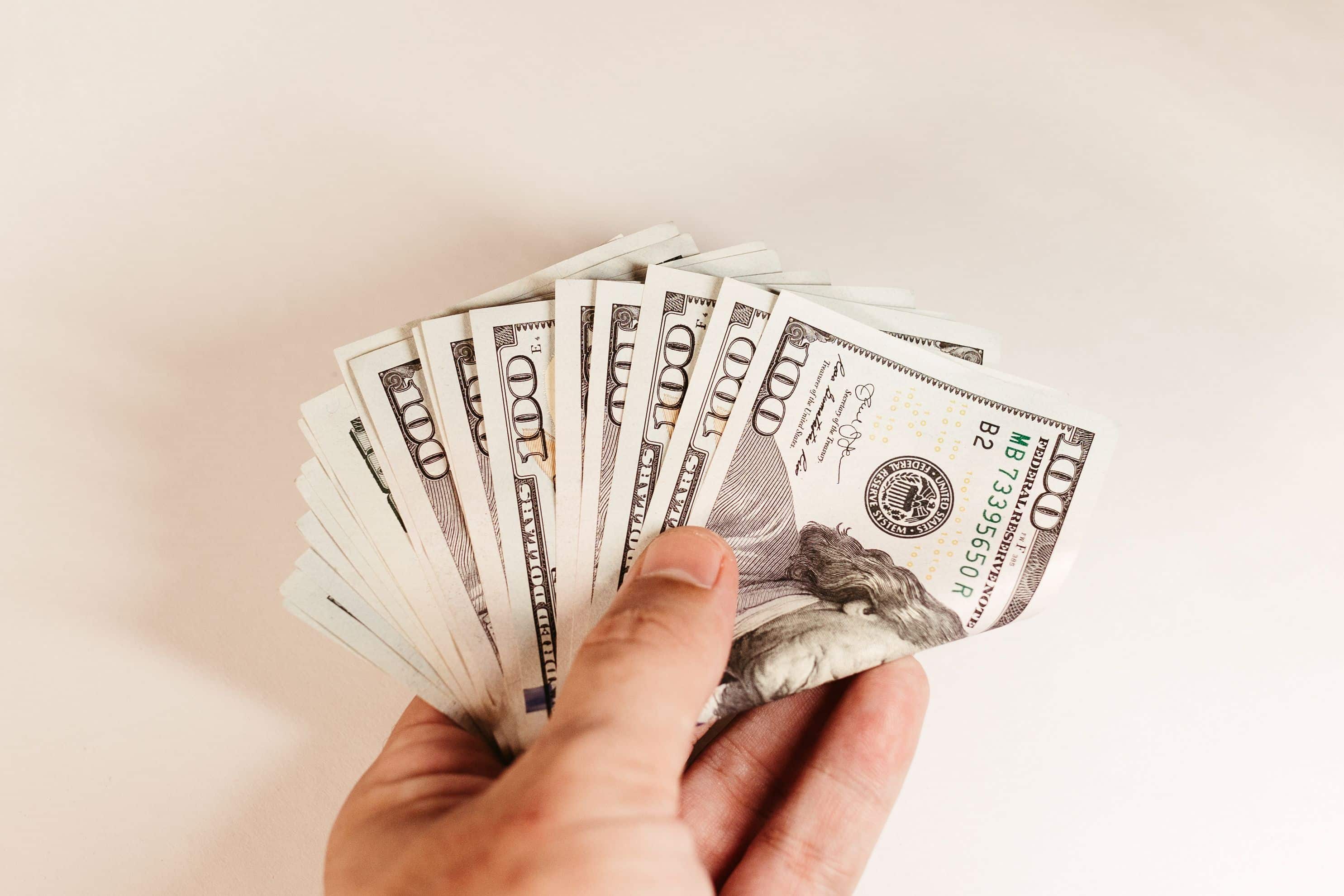 Payday Loans Benefits and Risks